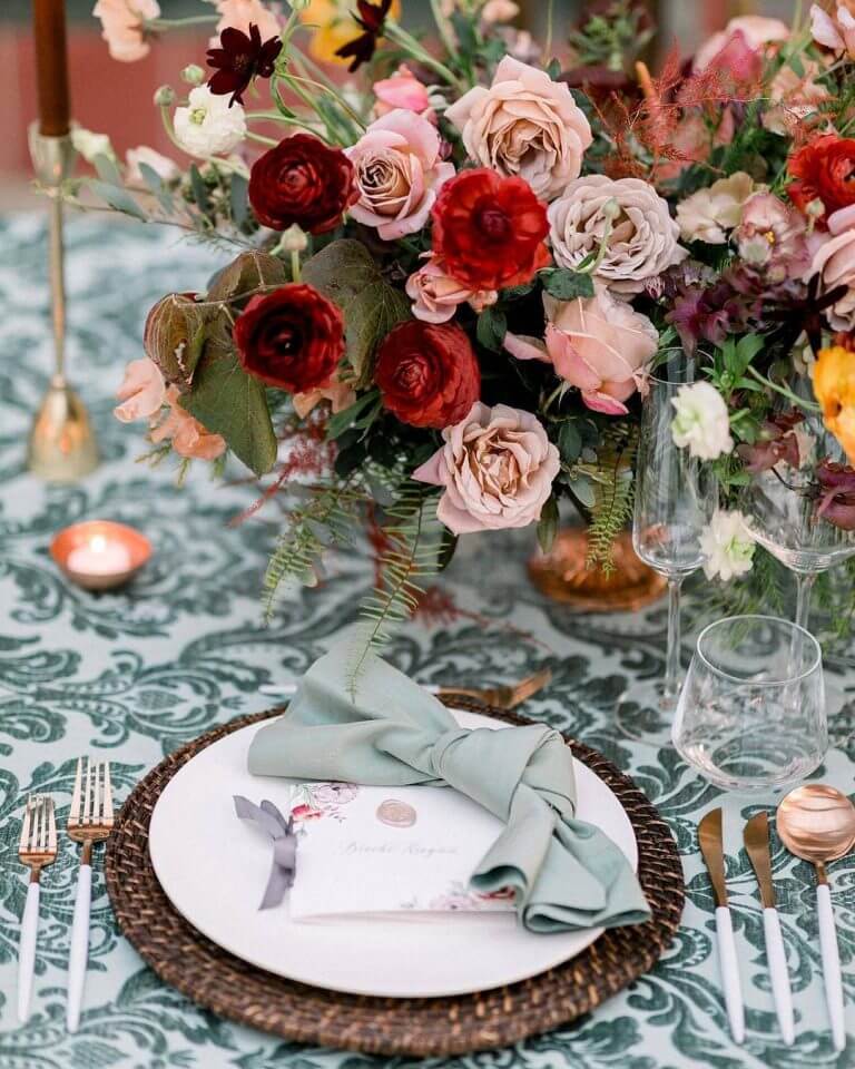 Stunning Settings: 40+ Tablescape Inspirations for All Occasions - Make ...
