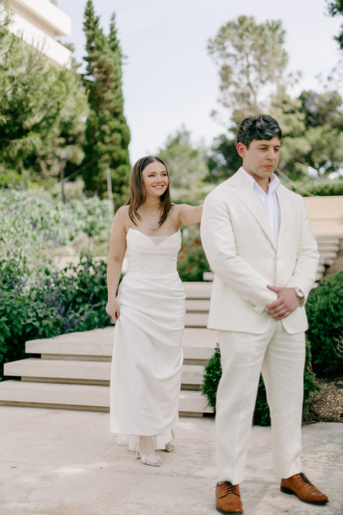 Elegant romantic wedding in Athens - First look
