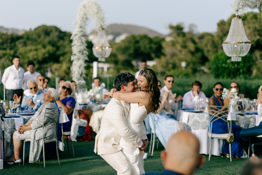 Elegant romantic wedding in Athens- First dance